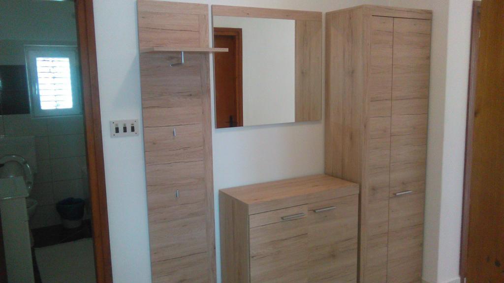 Apartment Ana Skale *
